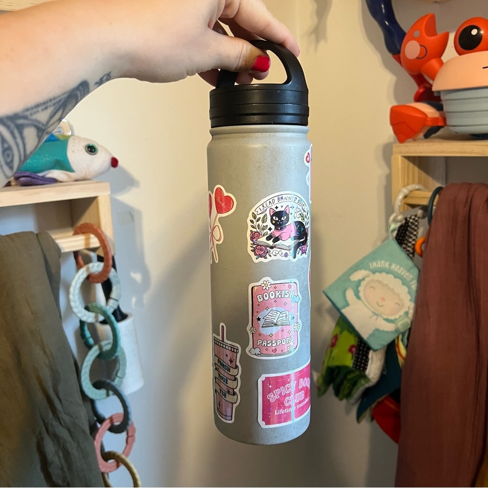 💗FREE WITH PURCHASE💗 Book Lovers Water Bottle